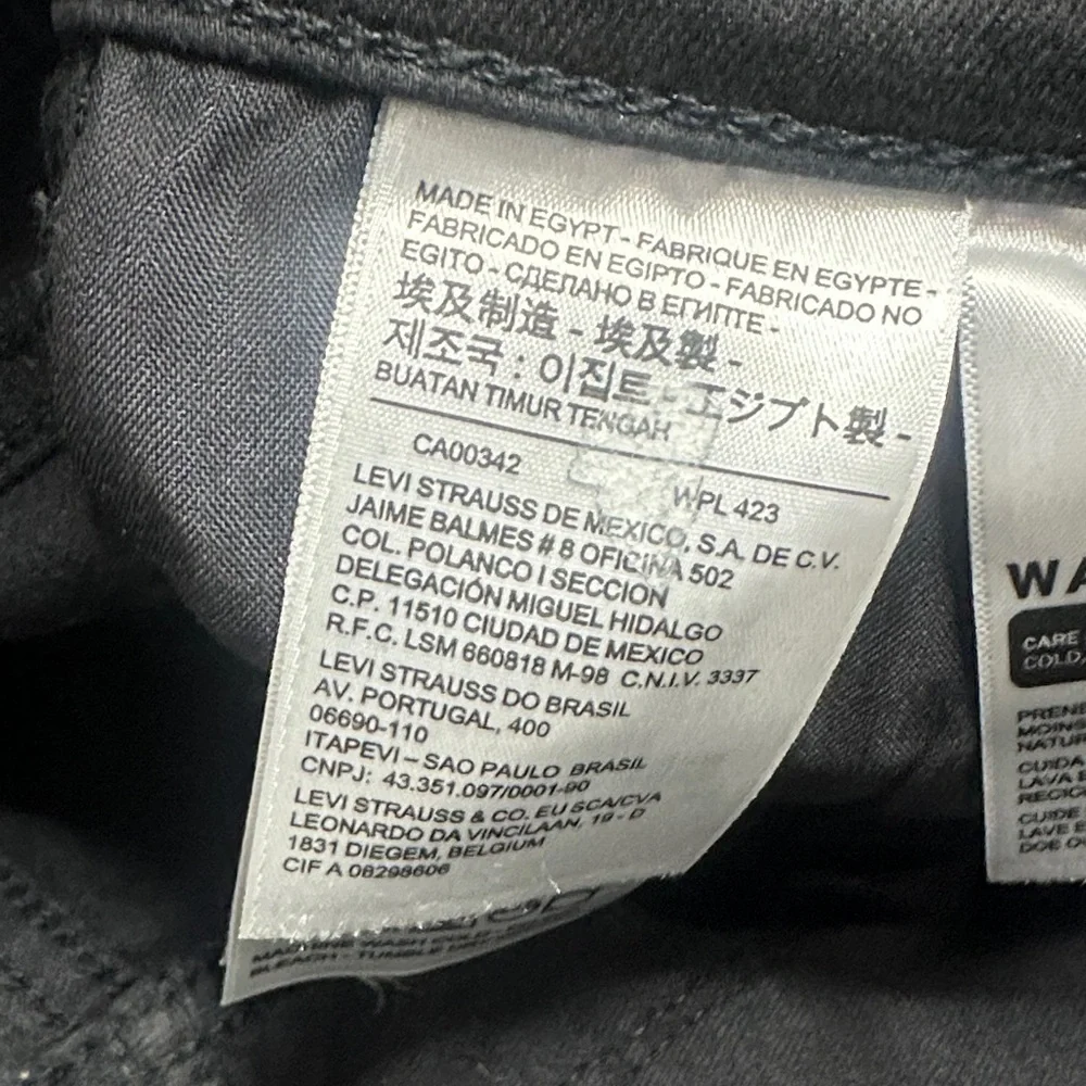 EUC Levi's Premium Black Skinny Jeans for Women - Picture 12 of 16